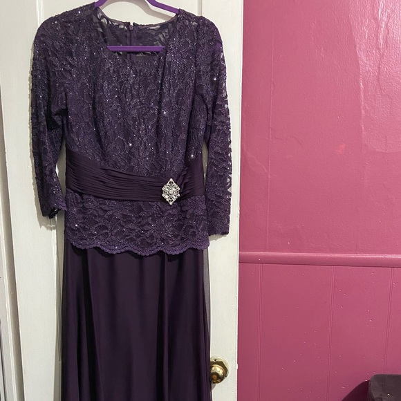 Jackie Jon Mother of the Bride Gown - Picture 2 of 5